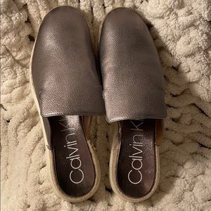 CALVIN KLEIN SLIP ONS